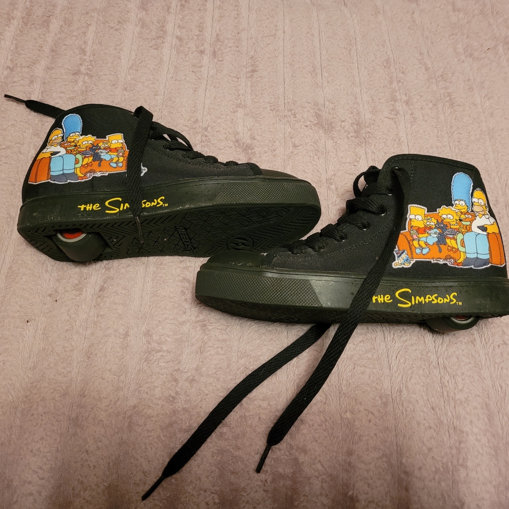 Heelys Black and Yellow Sneakers with Skate Style